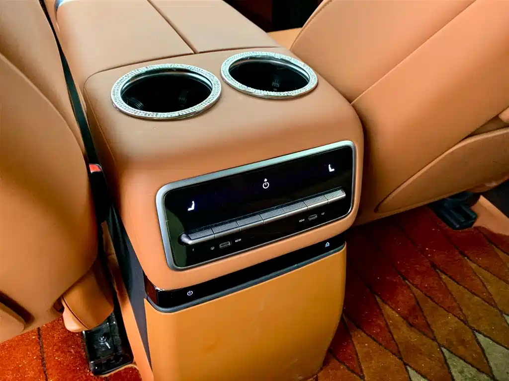 Li Auto Li L9 2023 Pro 2024 - thumbnail 28