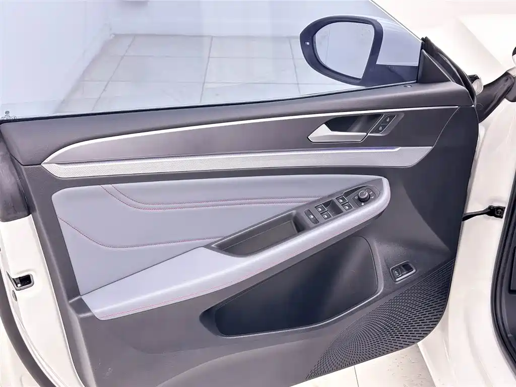 Volkswagen Lamando 2023 Lamando L 280TSI DSG Cool Spice Edition 2023 - thumbnail 16