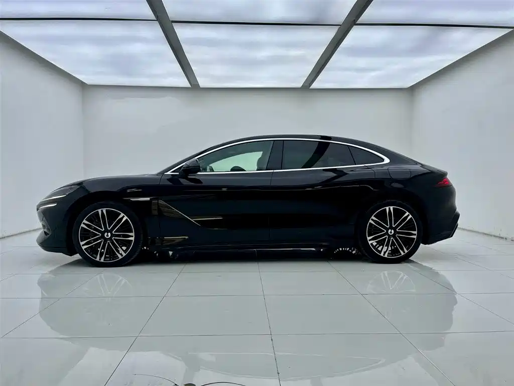 Denza Tang Z9 2024 Model 1100km AWD Max Version 2025 - thumbnail 3