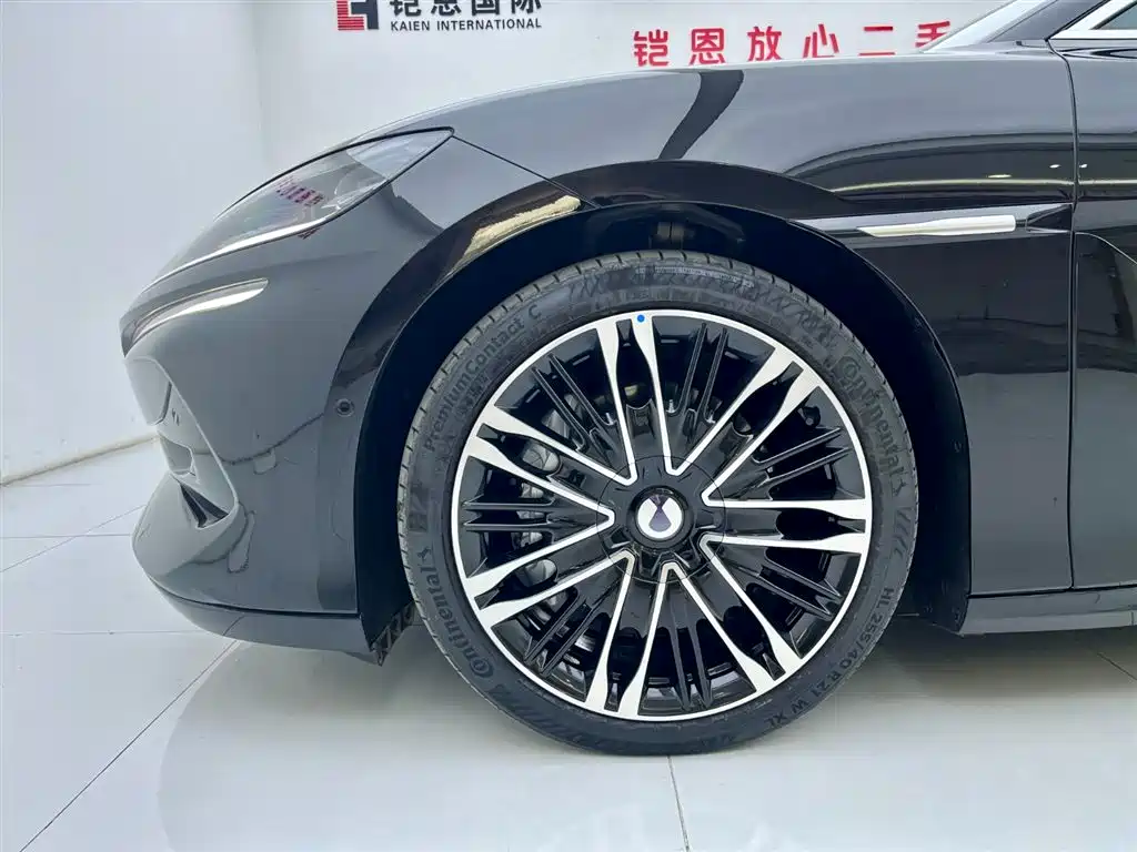 Denza Tang Z9 2024 Model 1100km AWD Max Version 2025 - thumbnail 6