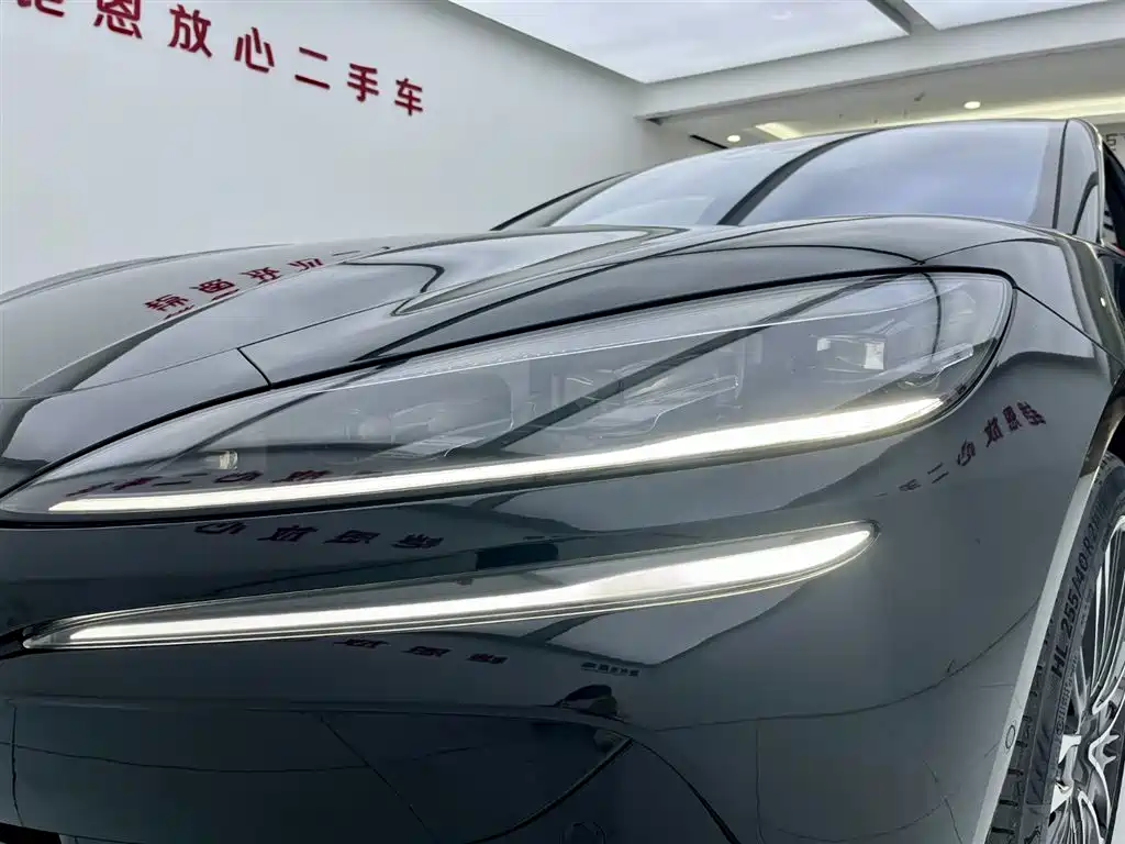 Denza Tang Z9 2024 Model 1100km AWD Max Version 2025 - thumbnail 7