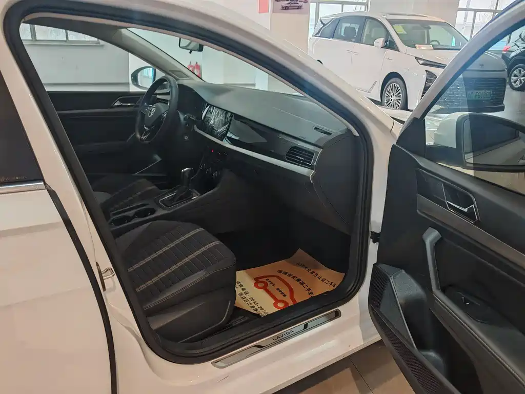 Volkswagen Lavida 2021 280TSI DSG Comfort Edition 2021 - thumbnail 16