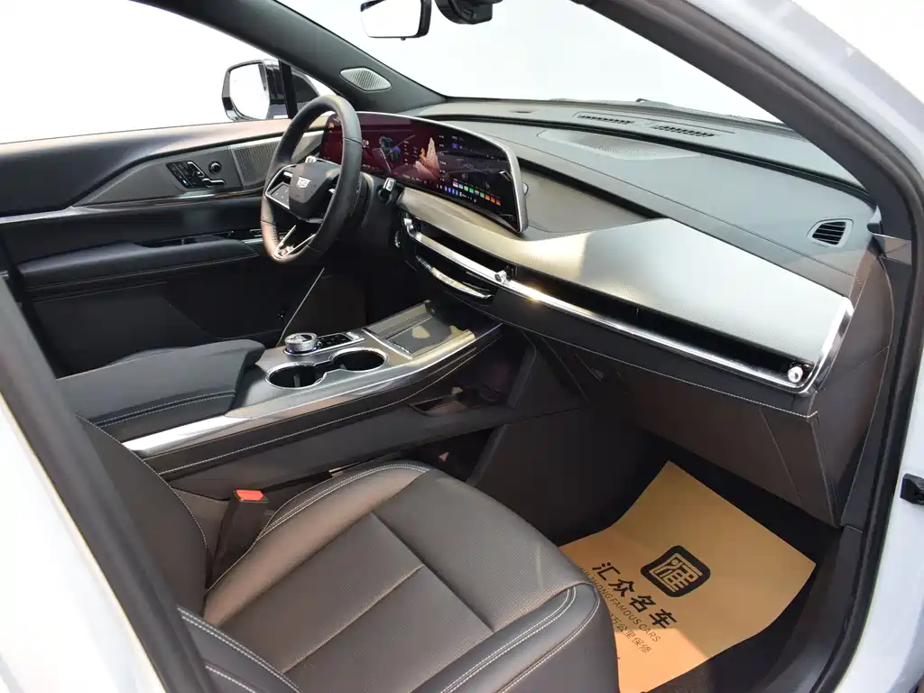 Cadillac Cadillac XT5 2026 2.0T Luxury 2025 - thumbnail 16
