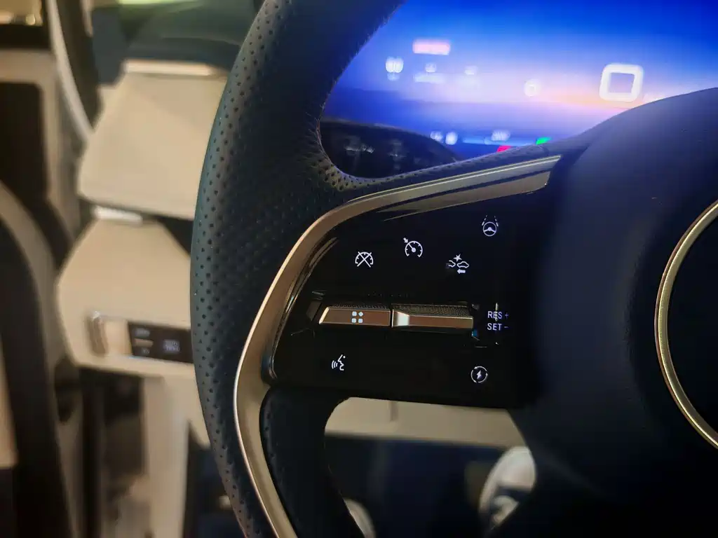 Buick Buick GL8 New Energy 2024 Landtrek Luxury 7-seater 2024 - thumbnail 12