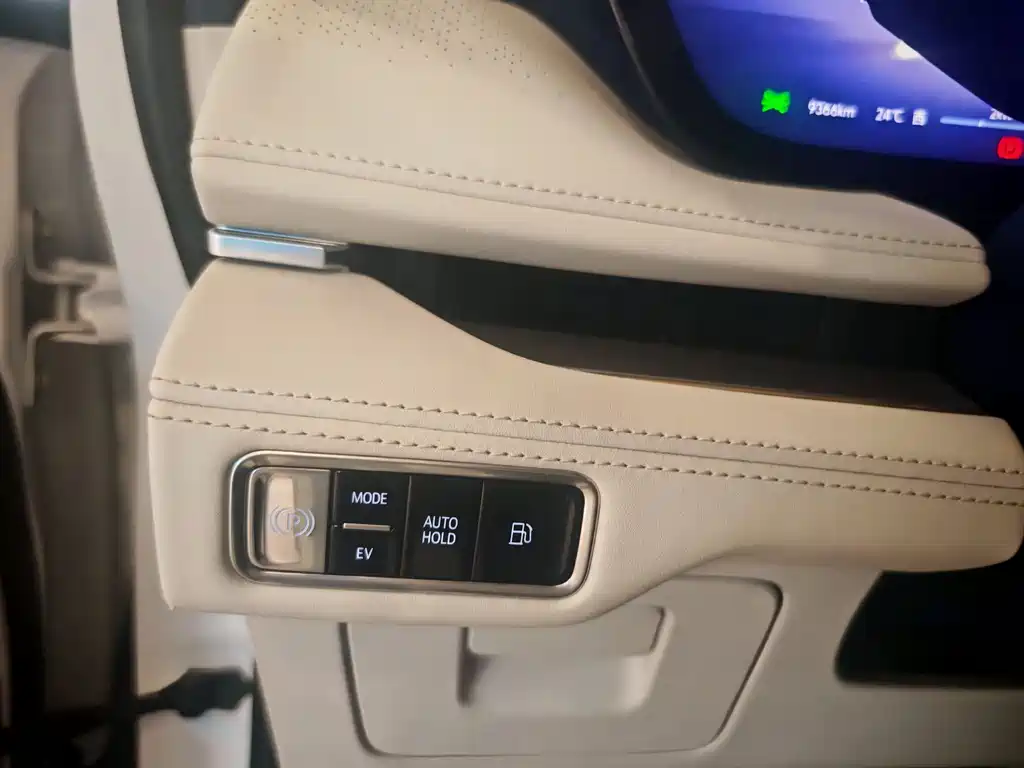 Buick Buick GL8 New Energy 2024 Landtrek Luxury 7-seater 2024 - thumbnail 14