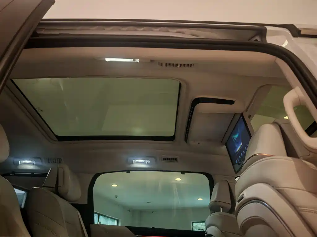 Buick Buick GL8 New Energy 2024 Landtrek Luxury 7-seater 2024 - thumbnail 29