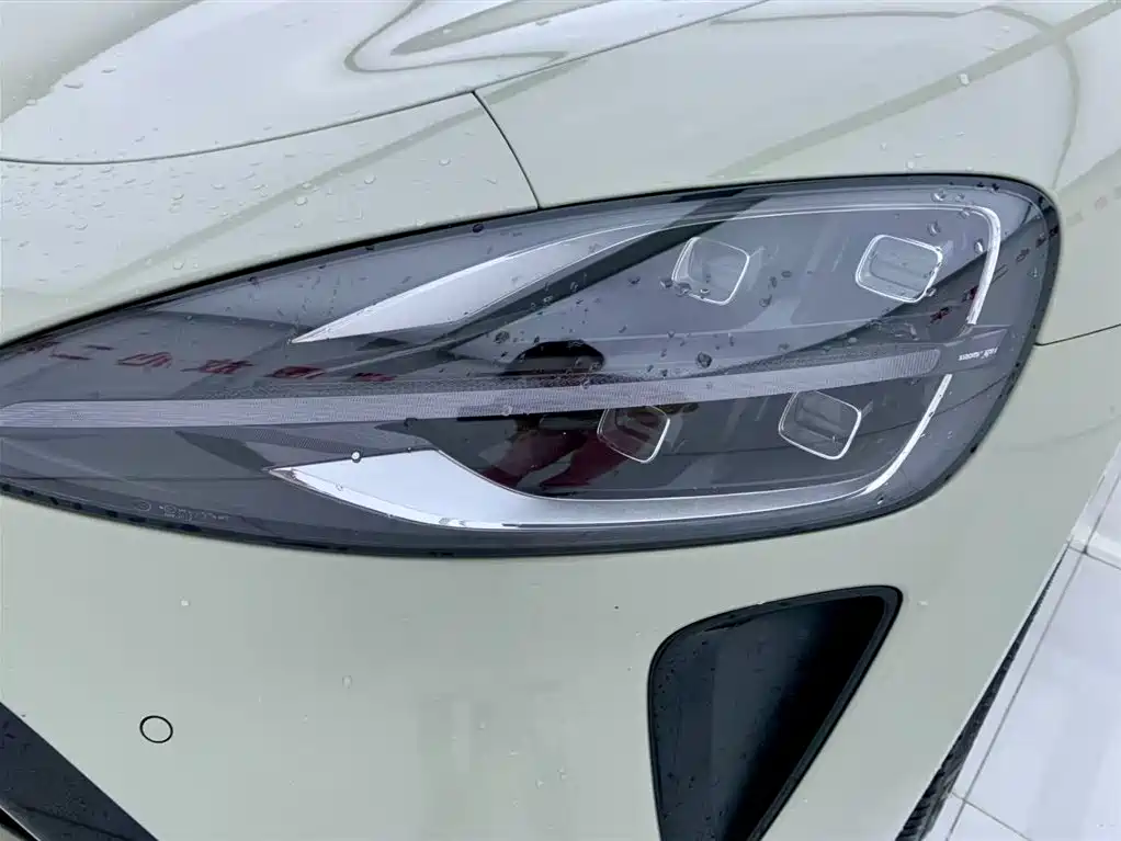 Xiaomi Auto Xiaomi SU7 2024 AWD Ultra-Long Range Intelligent Driving Max Edition 2024 - thumbnail 8