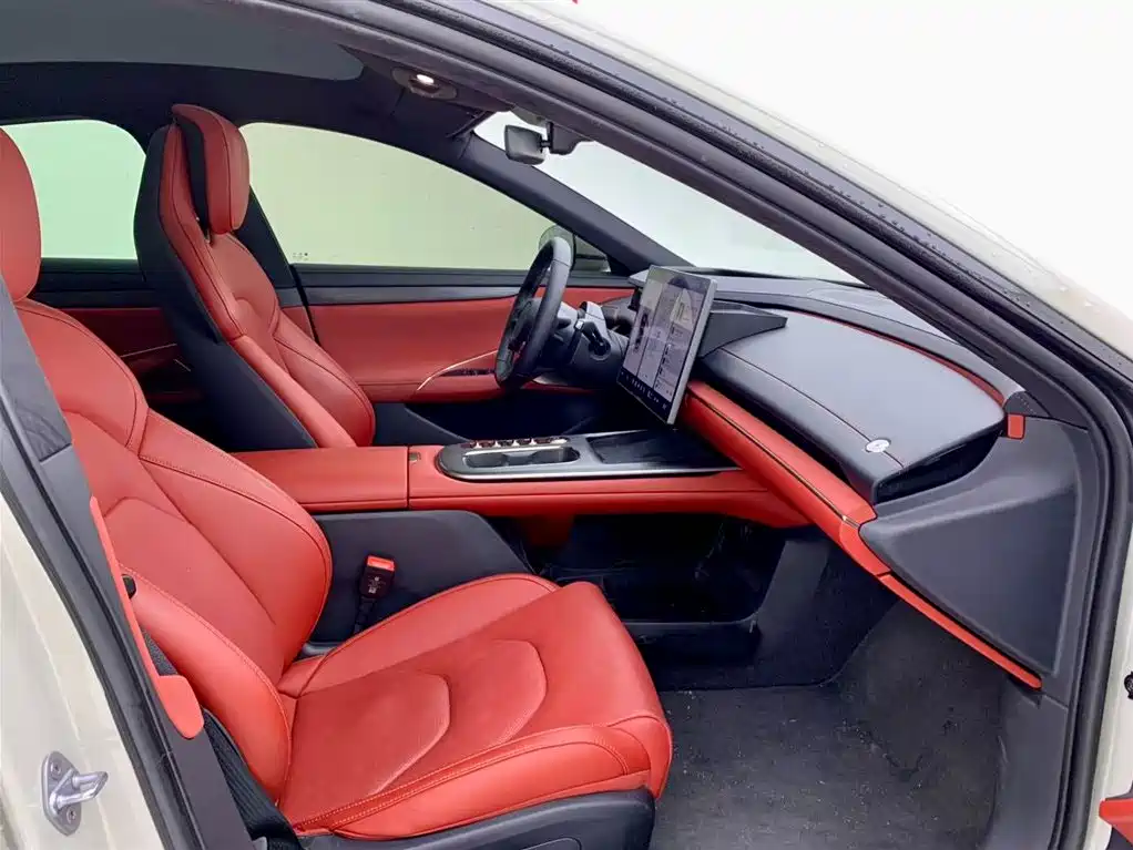 Xiaomi Auto Xiaomi SU7 2024 AWD Ultra-Long Range Intelligent Driving Max Edition 2024 - thumbnail 14