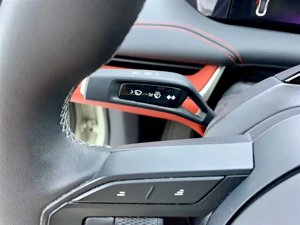 Xiaomi Auto Xiaomi SU7 2024 AWD Ultra-Long Range Intelligent Driving Max Edition 2024 - thumbnail 23