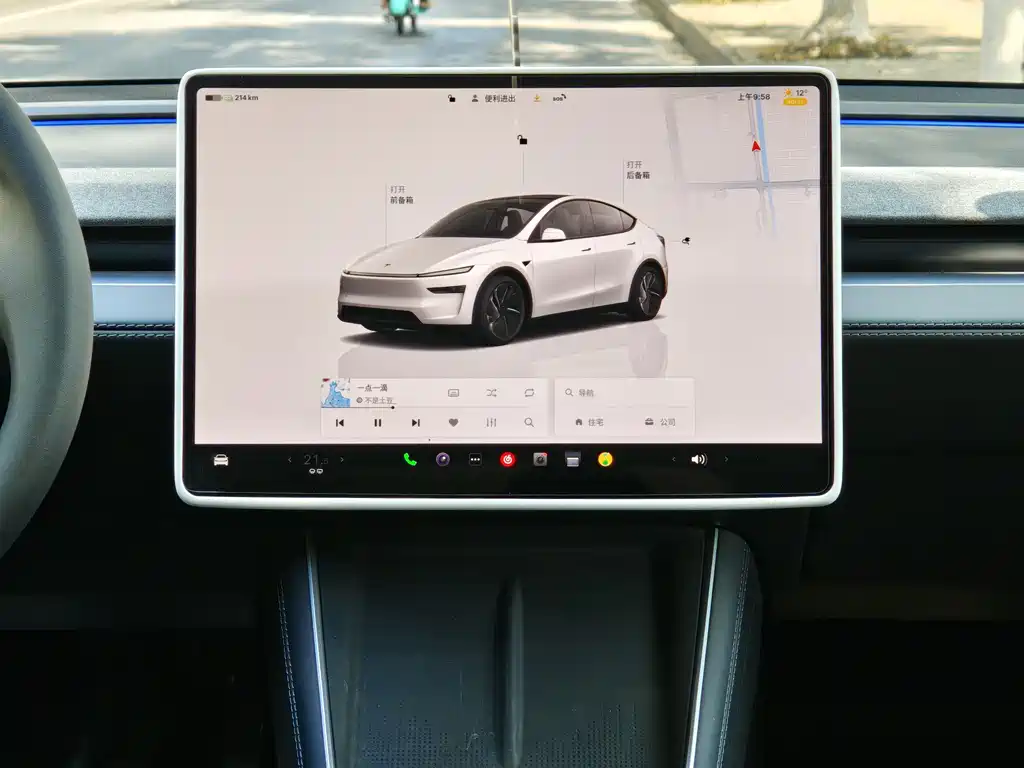 Tesla Model Y 2025 Rear-Wheel Drive 2026 - thumbnail 6