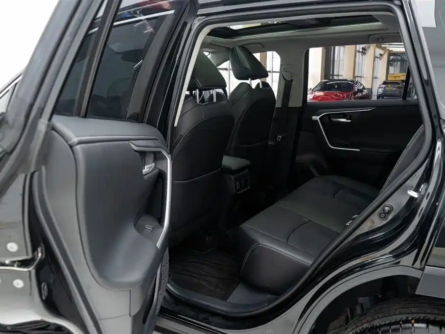 Toyota Venza 2023 2.0L CVT FWD Luxury PLUS Edition 2024 - thumbnail 18
