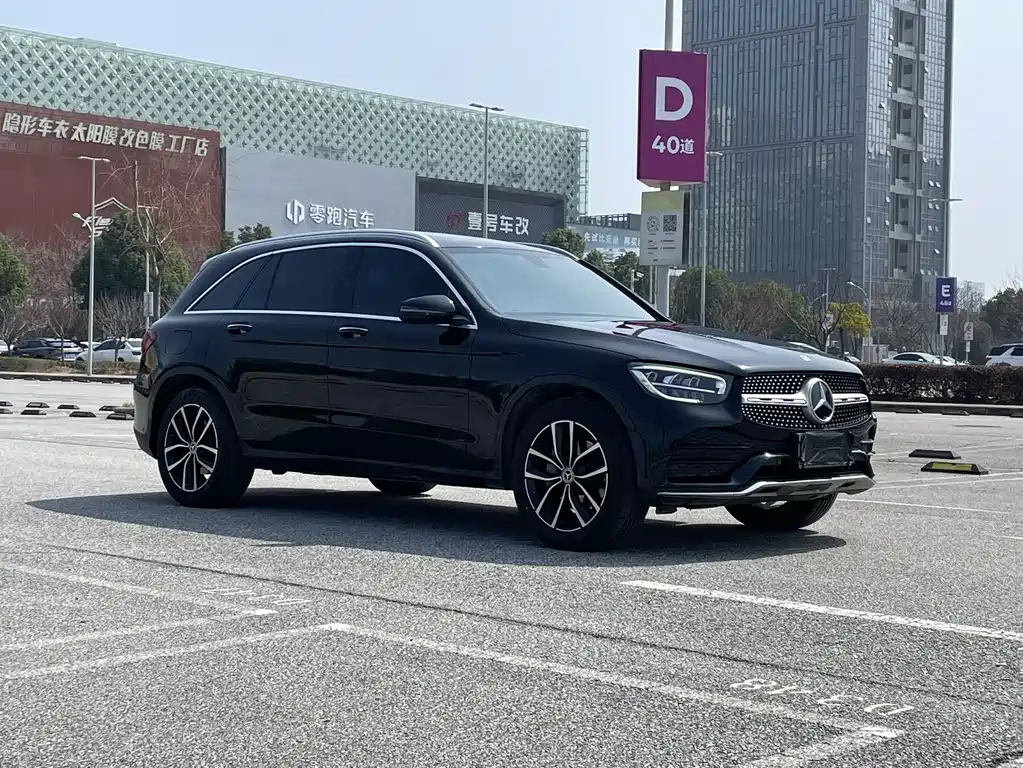 Mercedes-Benz Mercedes-Benz GLC 2022 Facelift GLC 260 L 4MATIC Luxury Edition 2022 - thumbnail 2