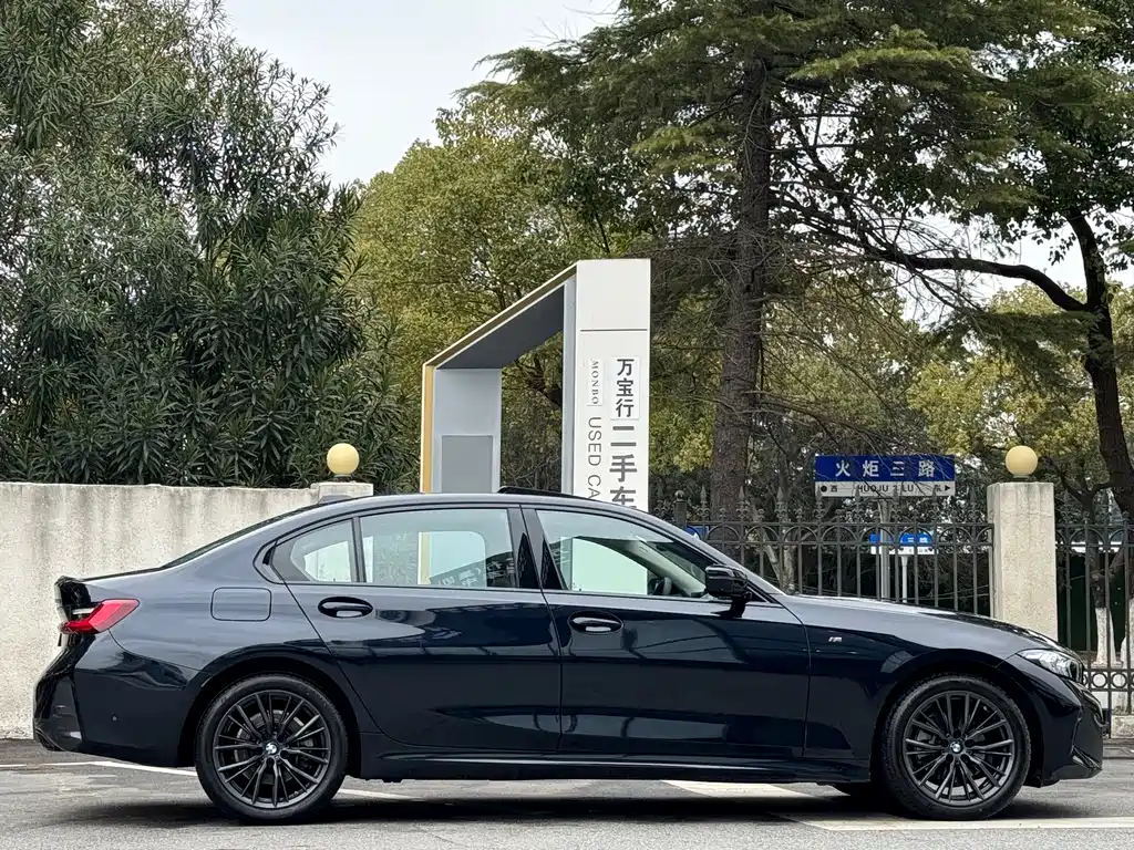 BMW BMW 3 Series 2024 325Li M Sport Shadow Night Package 2025 - thumbnail 4
