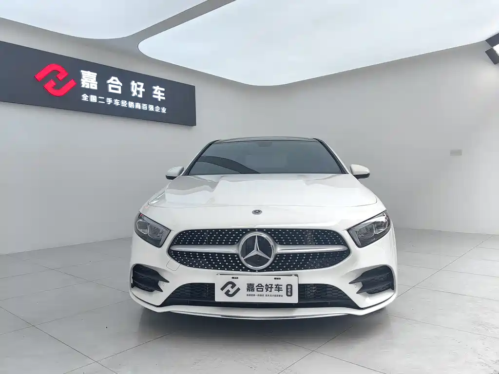 Mercedes-Benz Mercedes-Benz A-Class 2022 A 200 L Sport Sedan Fashion Edition 2022 - thumbnail 2