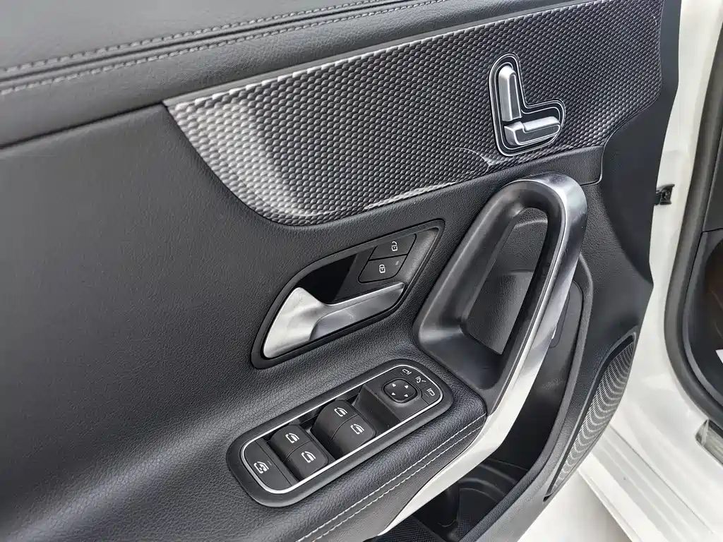 Mercedes-Benz Mercedes-Benz A-Class 2022 A 200 L Sport Sedan Fashion Edition 2022 - thumbnail 8
