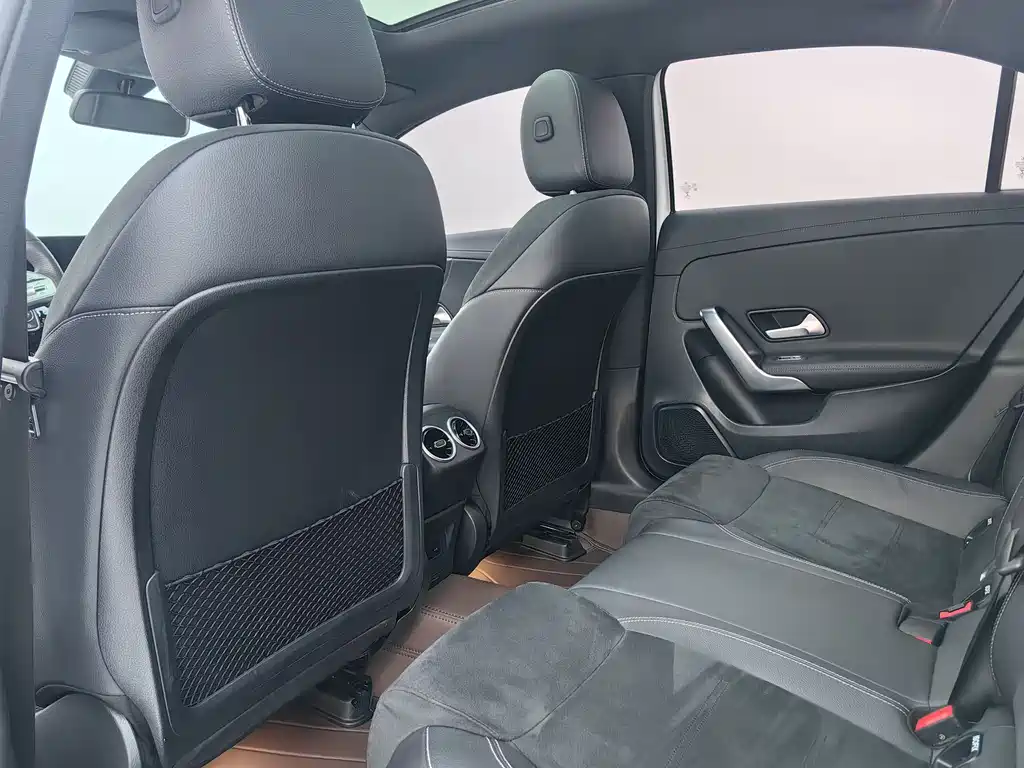 Mercedes-Benz Mercedes-Benz A-Class 2022 A 200 L Sport Sedan Fashion Edition 2022 - thumbnail 10