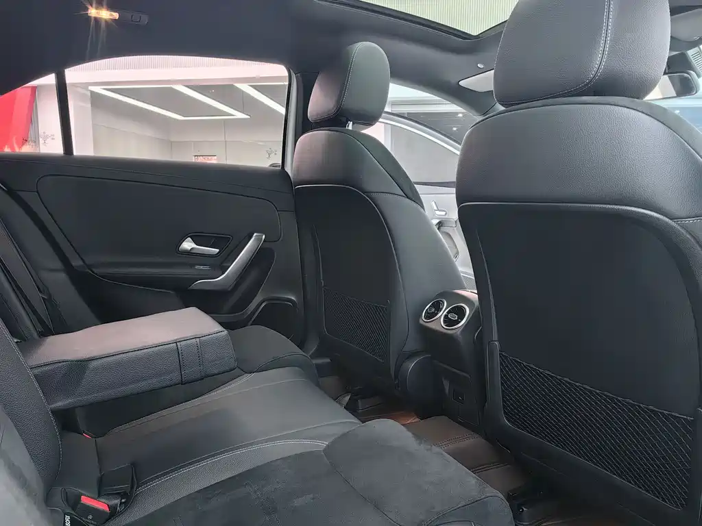 Mercedes-Benz Mercedes-Benz A-Class 2022 A 200 L Sport Sedan Fashion Edition 2022 - thumbnail 14
