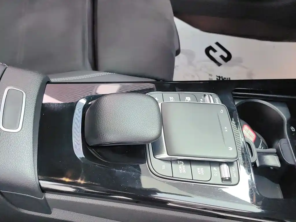 Mercedes-Benz Mercedes-Benz A-Class 2022 A 200 L Sport Sedan Fashion Edition 2022 - thumbnail 24