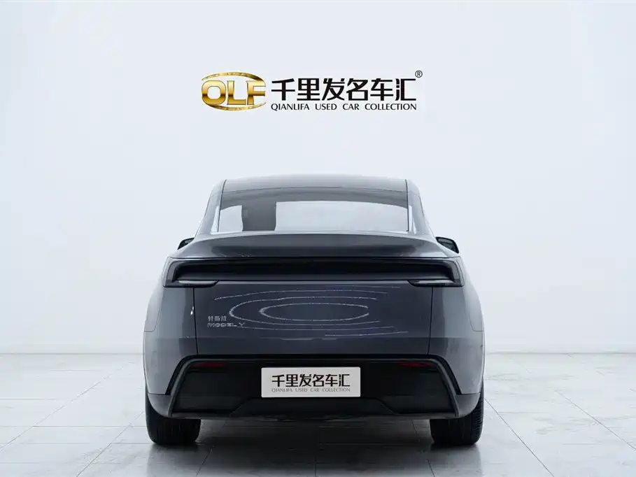 Tesla Model Y 2025 Rear-Wheel Drive Version 2025 - thumbnail 5