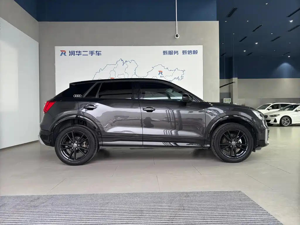 Audi Audi Q2L 2021 35 TFSI Sport Edition 2021 - thumbnail 3