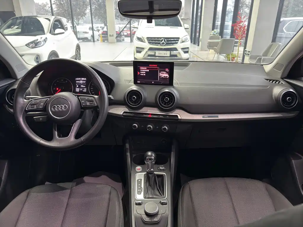 Audi Audi Q2L 2021 35 TFSI Sport Edition 2021 - thumbnail 8