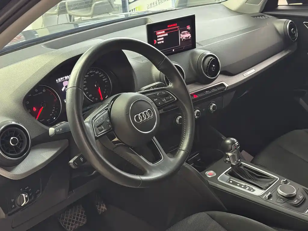 Audi Audi Q2L 2021 35 TFSI Sport Edition 2021 - thumbnail 10