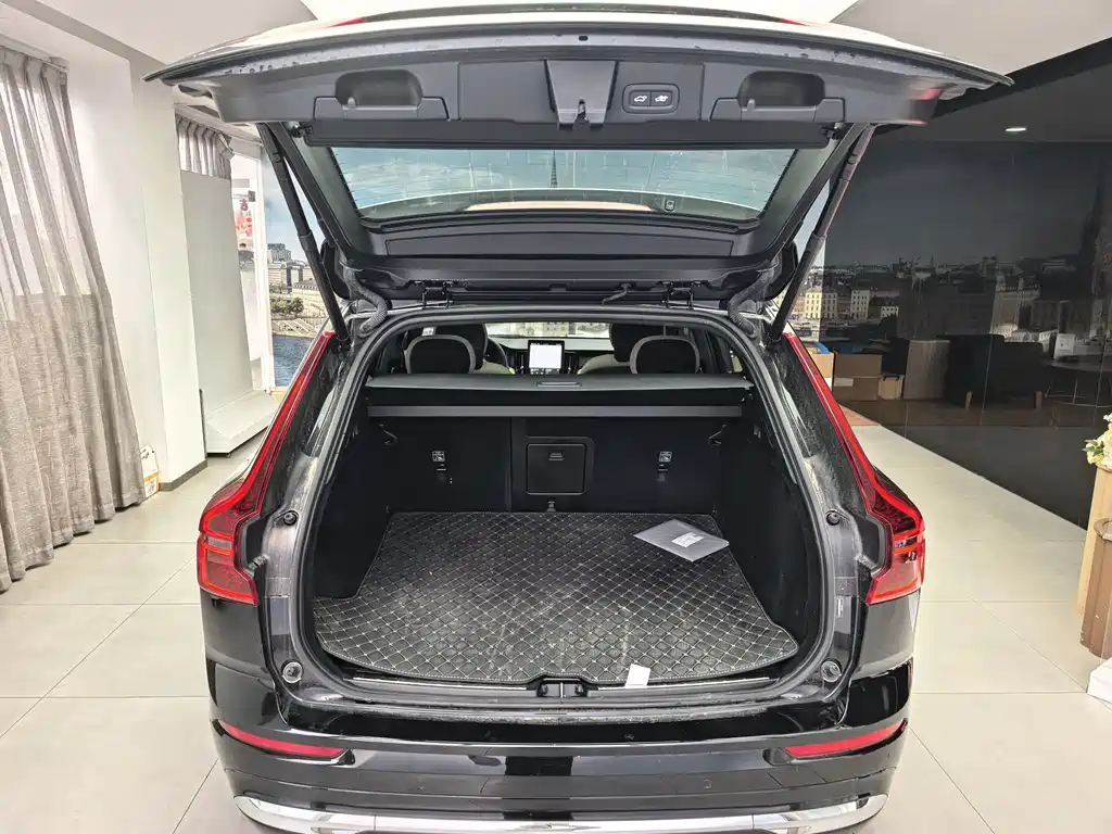 Volvo Volvo XC60 2026 B5 AWD Intelligent Luxury Edition 2025 - thumbnail 15