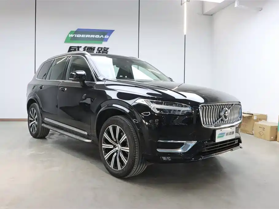 Volvo Volvo XC90 2020 Model Year Facelift T6 Momentum Luxury 7-Seat 2020 - thumbnail 2