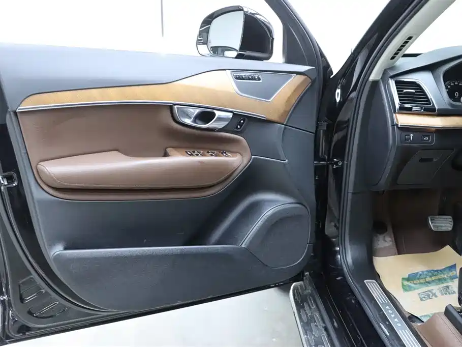 Volvo Volvo XC90 2020 Model Year Facelift T6 Momentum Luxury 7-Seat 2020 - thumbnail 11