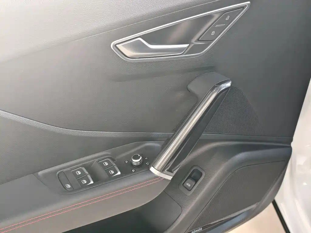 Audi Audi Q2L 2024 35 TFSI Luxury Dynamic Edition 2024 - thumbnail 13