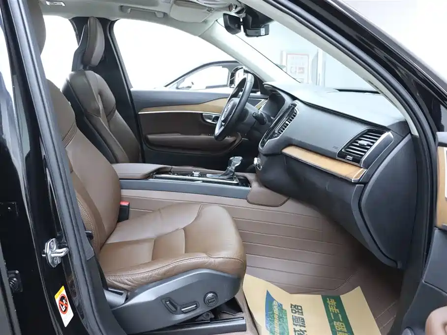 Volvo Volvo XC90 2020 Model Year Facelift T6 Momentum Luxury 7-Seat 2020 - thumbnail 18