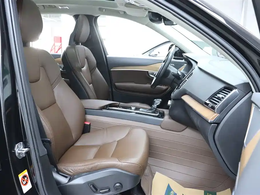 Volvo Volvo XC90 2020 Model Year Facelift T6 Momentum Luxury 7-Seat 2020 - thumbnail 19