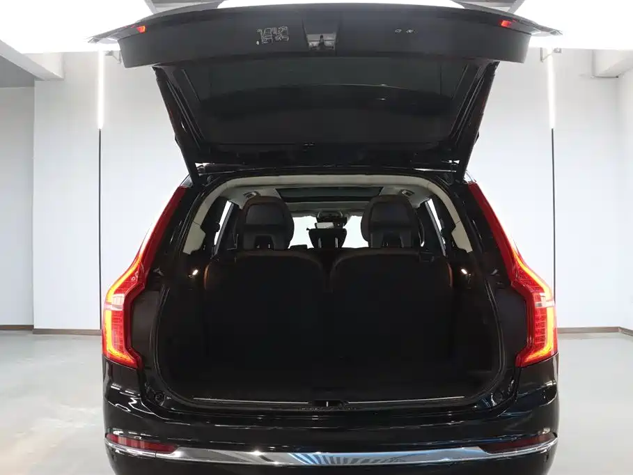 Volvo Volvo XC90 2020 Model Year Facelift T6 Momentum Luxury 7-Seat 2020 - thumbnail 29