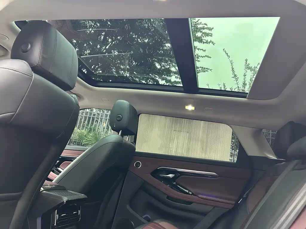 Land Rover Range Rover Evoque 2022 L 249PS R-Dynamic Luxury Edition 2023 - thumbnail 16