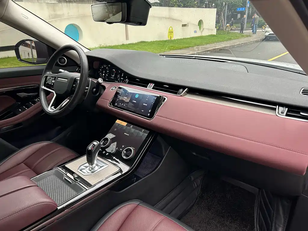 Land Rover Range Rover Evoque 2022 L 249PS R-Dynamic Luxury Edition 2023 - thumbnail 22