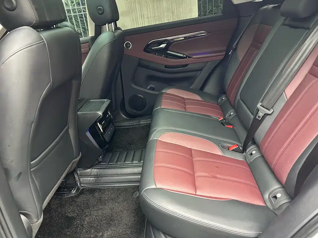 Land Rover Range Rover Evoque 2022 L 249PS R-Dynamic Luxury Edition 2023 - thumbnail 27