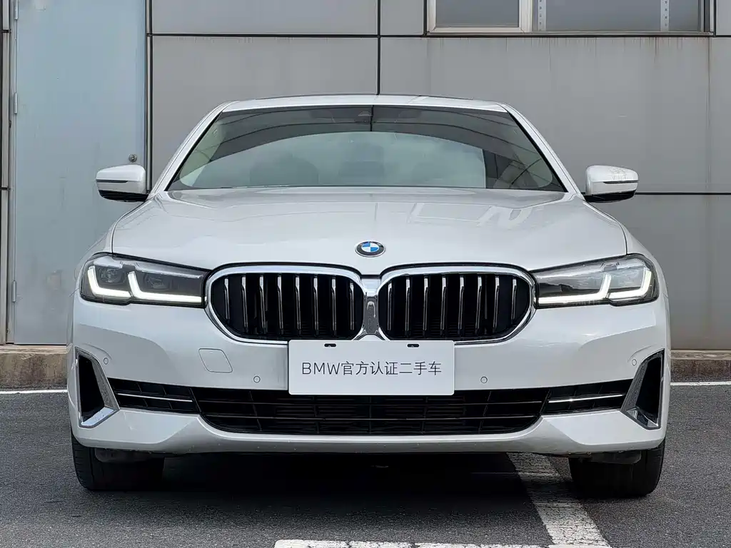 BMW BMW 5 Series 2022 525Li Luxury Package 2022 - thumbnail 3