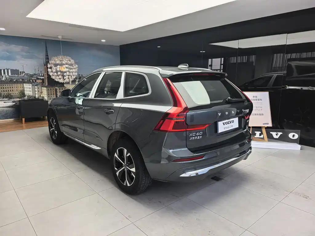 Volvo Volvo XC60 2026 B5 AWD Momentum Luxury Edition 2025 - thumbnail 13