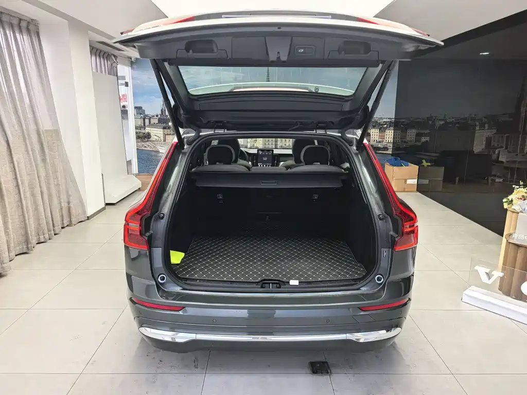 Volvo Volvo XC60 2026 B5 AWD Momentum Luxury Edition 2025 - thumbnail 14