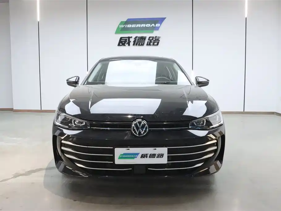 Volkswagen Passat 2025 Pro 380TSI Dragon Edition 2025 - thumbnail 2
