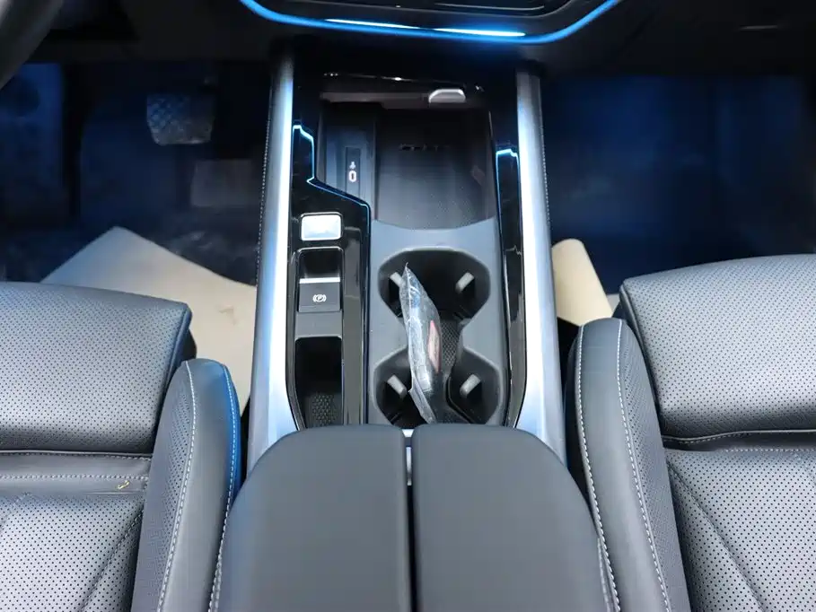 Volkswagen Passat 2025 Pro 380TSI Dragon Edition 2025 - thumbnail 25