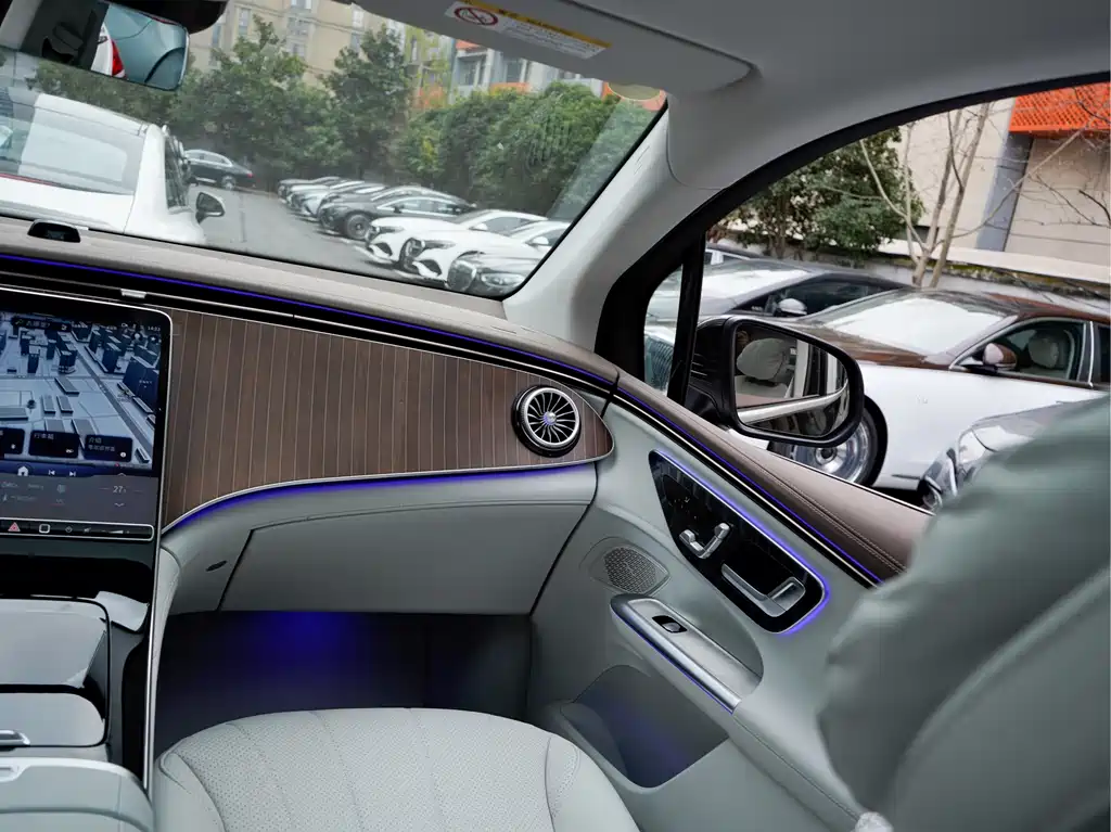 Mercedes-Benz Mercedes-Benz EQE SUV 2024 500 4MATIC Luxury Edition 2026 - thumbnail 10