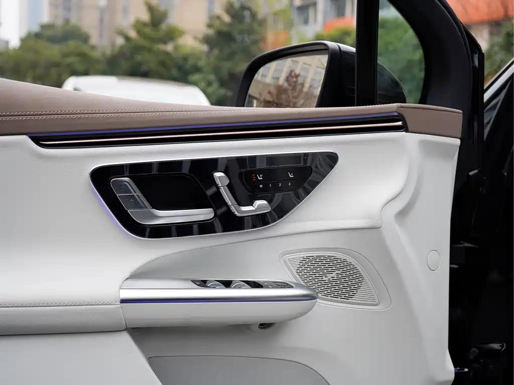 Mercedes-Benz Mercedes-Benz EQE SUV 2024 500 4MATIC Luxury Edition 2026 - thumbnail 13