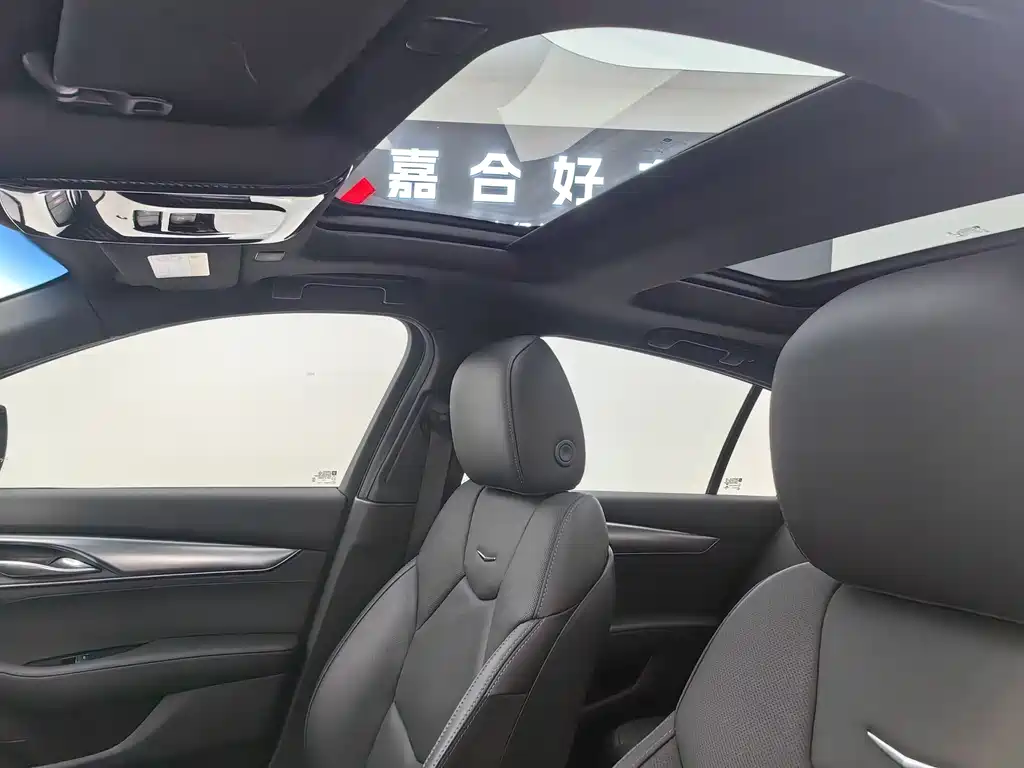 Cadillac Cadillac CT5 2023 28T Luxury (Standard) 2023 - thumbnail 10