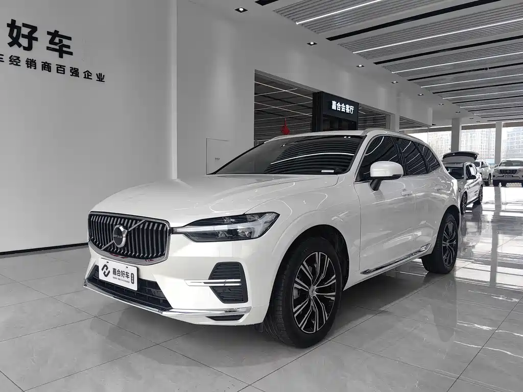 Volvo Volvo XC60 2022 B5 AWD Momentum Luxury Edition 2021