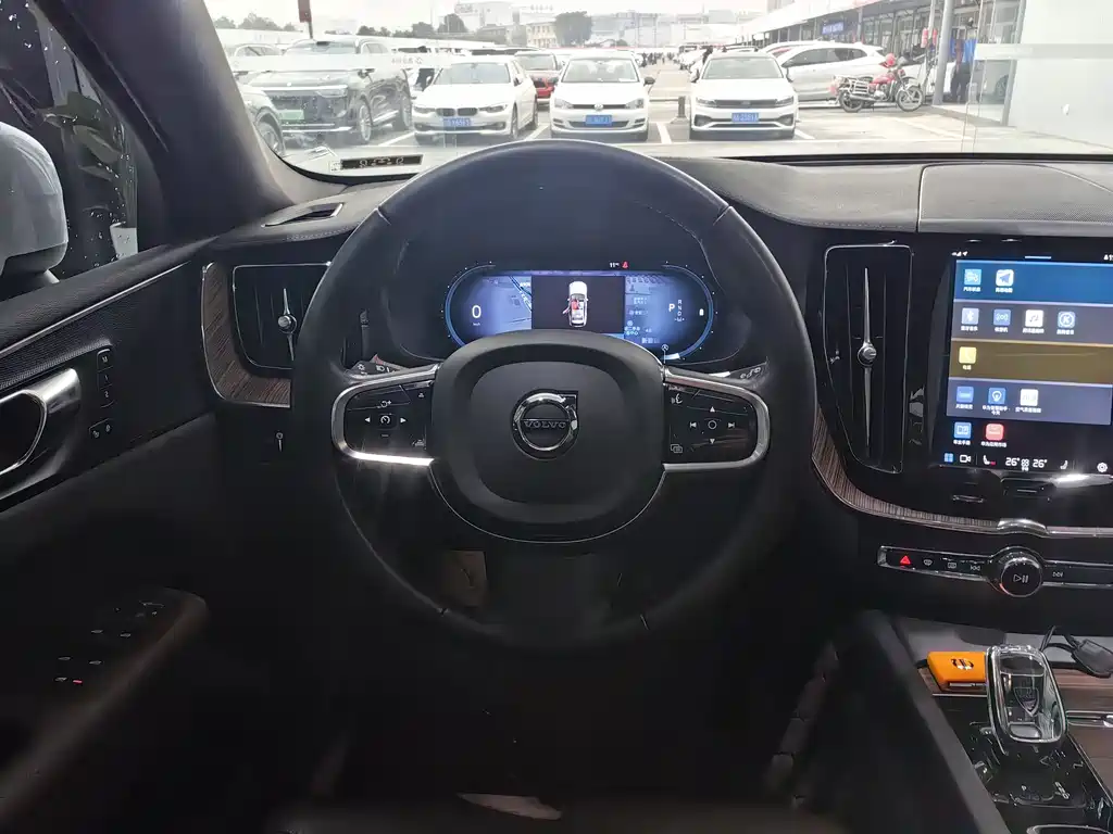 Volvo Volvo XC60 2022 B5 AWD Momentum Luxury Edition 2021 - thumbnail 14