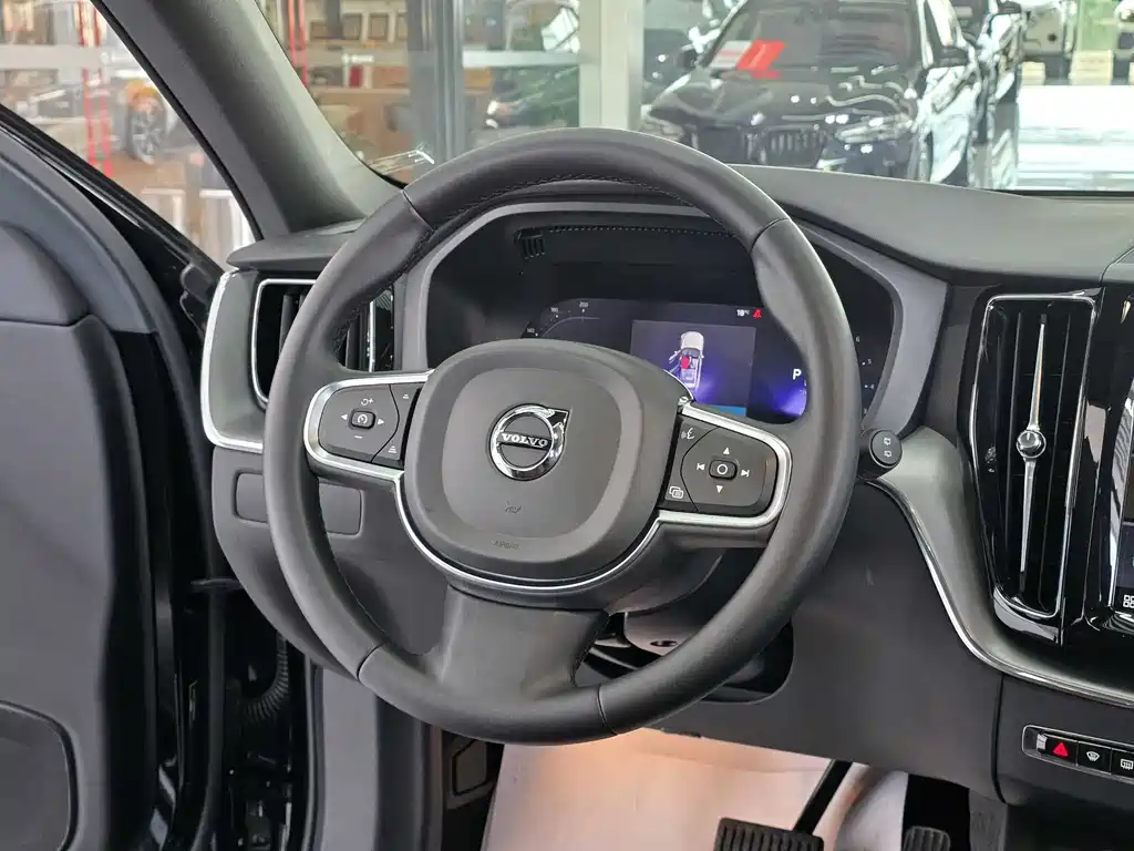 Volvo Volvo XC60 2024 B5 AWD Momentum Luxury Edition 2023 - thumbnail 16