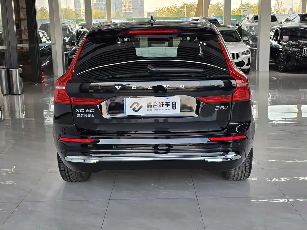 Volvo Volvo XC60 2024 B5 AWD Momentum Luxury Edition 2023 - thumbnail 19