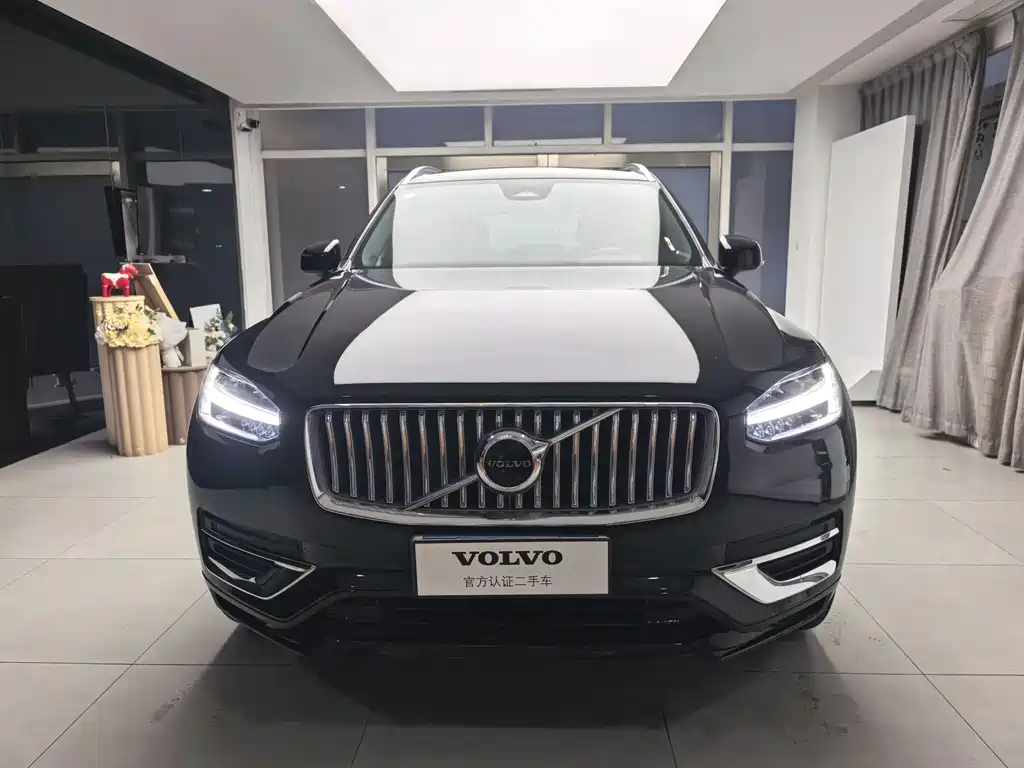 Volvo Volvo XC90 2024 B6 Momentum Luxury 7-seater 2025 - thumbnail 2