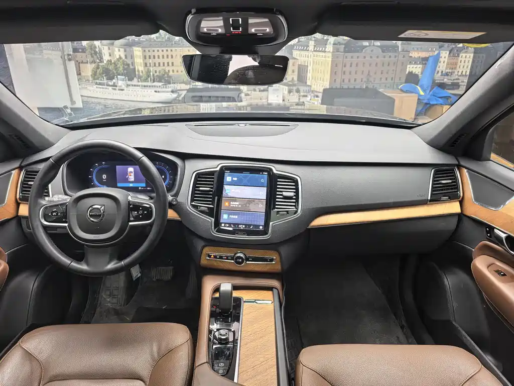 Volvo Volvo XC90 2024 B6 Momentum Luxury 7-seater 2025 - thumbnail 11
